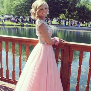 Sherri hill prom dress