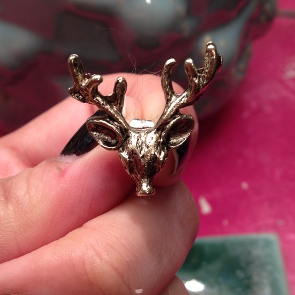 💃🏻Bundled💃🏻⭐️Last Pair⭐️Deer Elk Earrings - Picture 3 of 4