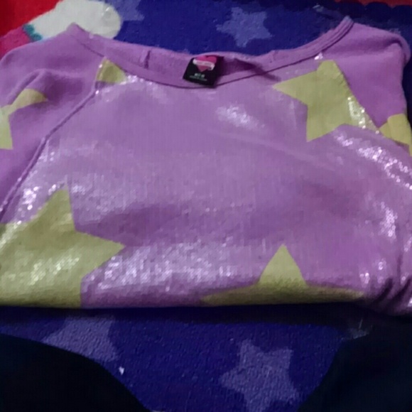 A star shirt
