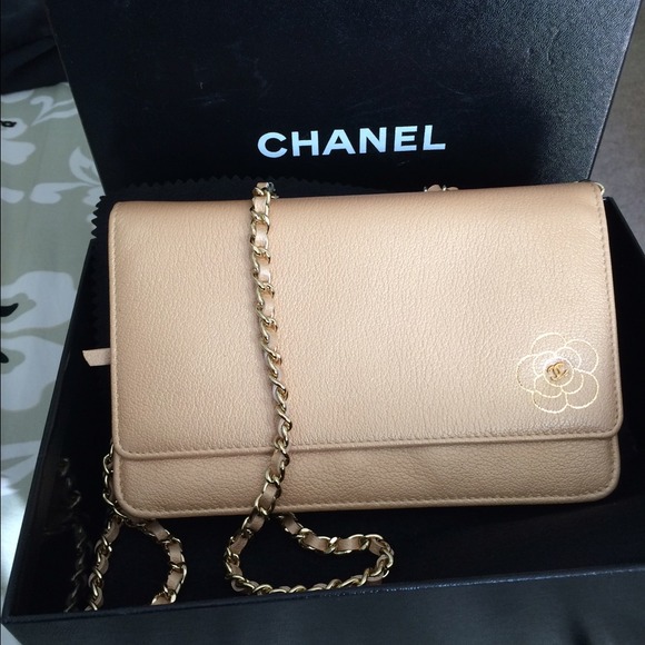 Chanel small purse gold color