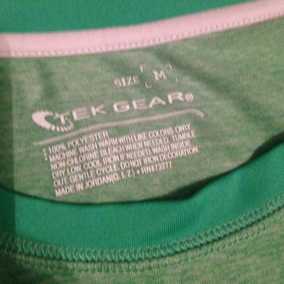 💢SOLD💢Green leafy tee - Picture 2 of 2