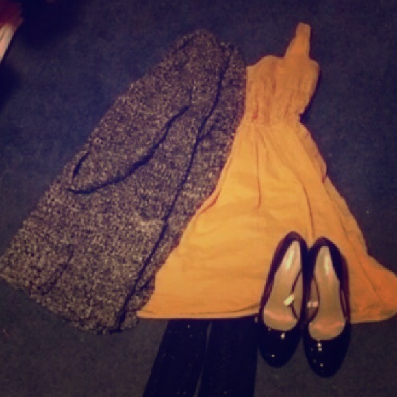 Dress - Picture 1 of 3