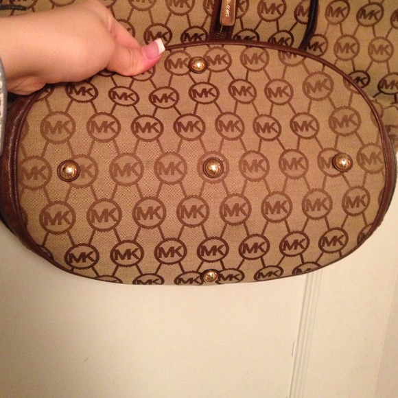 MK brown bucket style purse, wristlet & wallet - Picture 2 of 4