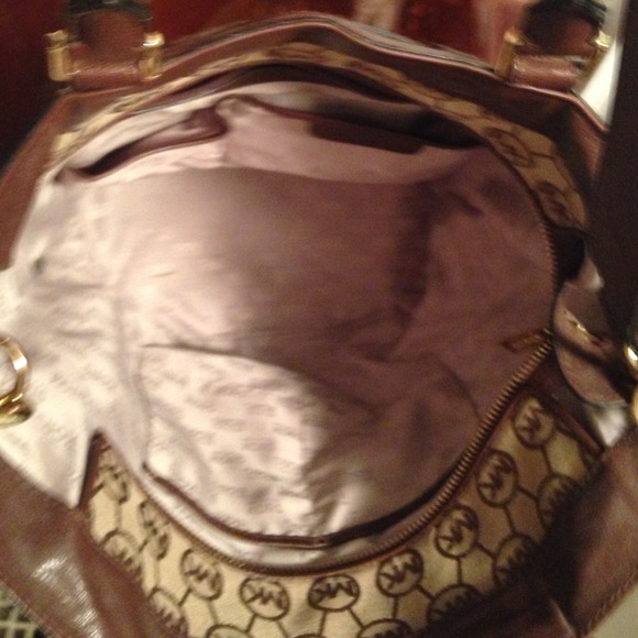 MK brown bucket style purse, wristlet & wallet - Picture 3 of 4