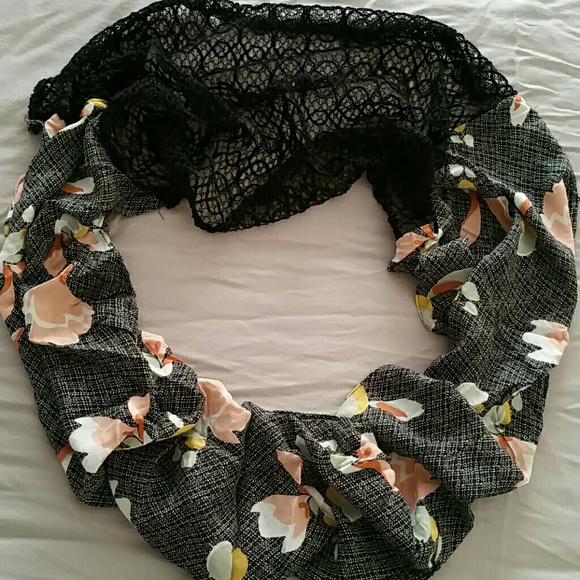 Infinity scarf - Picture 3 of 3