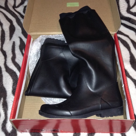 Dkny rain boots
