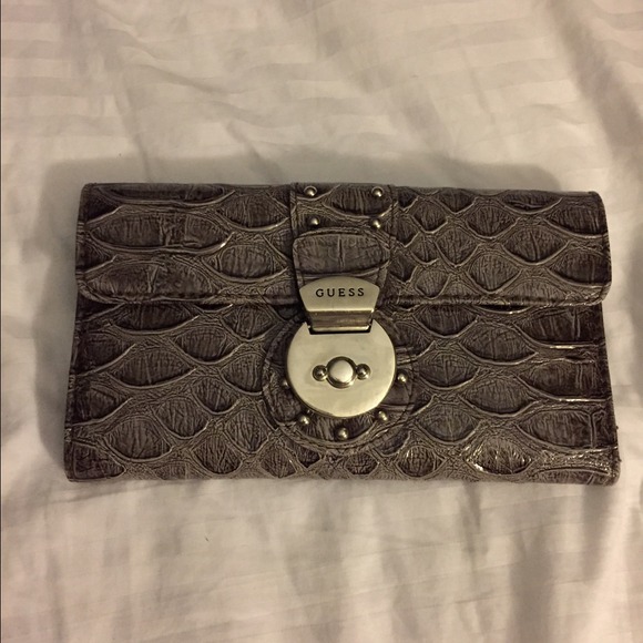 Guess wallet