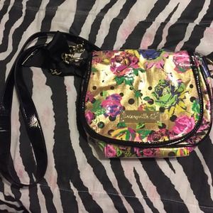 betseyville crossbody bag