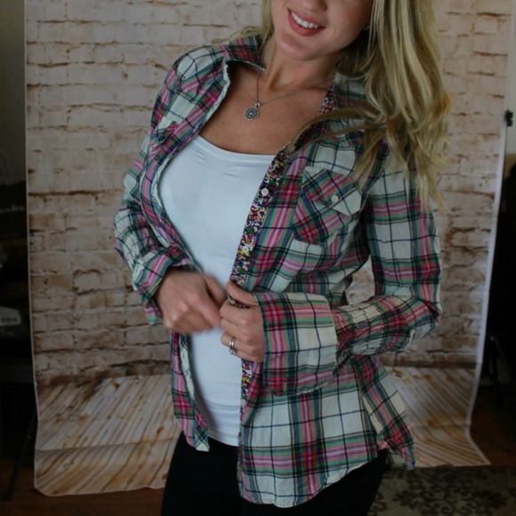 BUNDLED Plaid Shirt Button Up w/ Contrasting Print - Picture 2 of 4