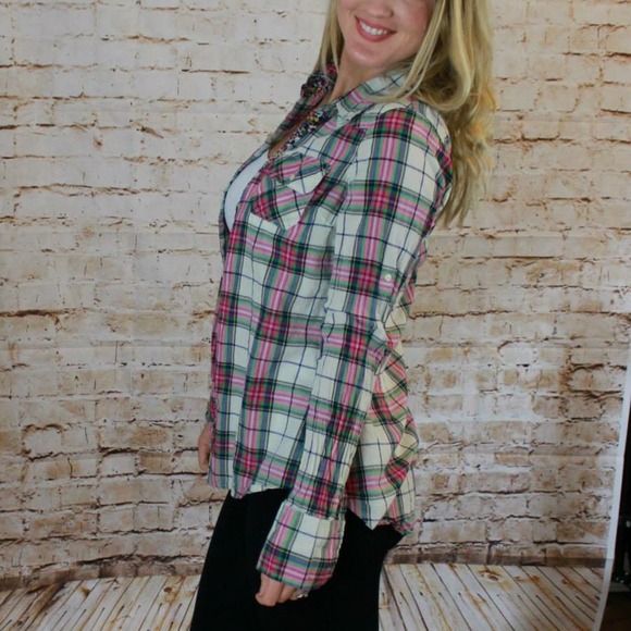 BUNDLED Plaid Shirt Button Up w/ Contrasting Print - Picture 3 of 4