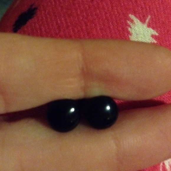 Black Glass Plugs 2G NWOT