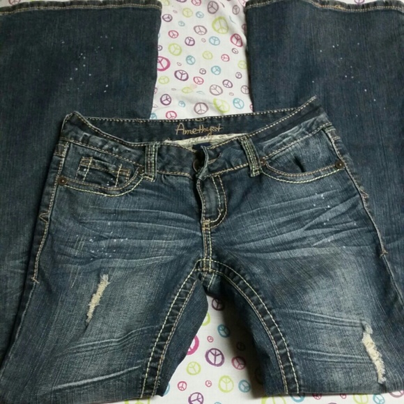 Jeans - Picture 2 of 3