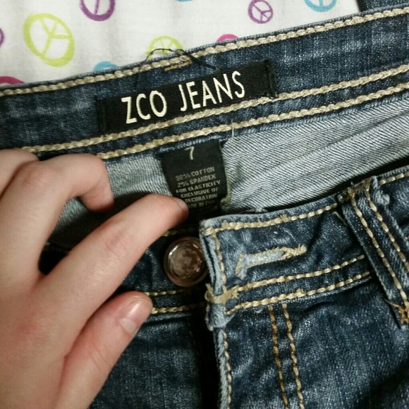 Jeans - Picture 2 of 3