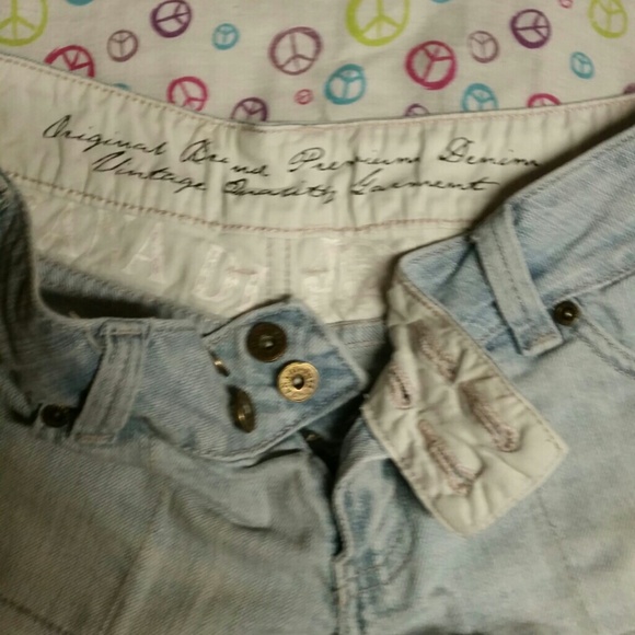 Shorts - Picture 3 of 3
