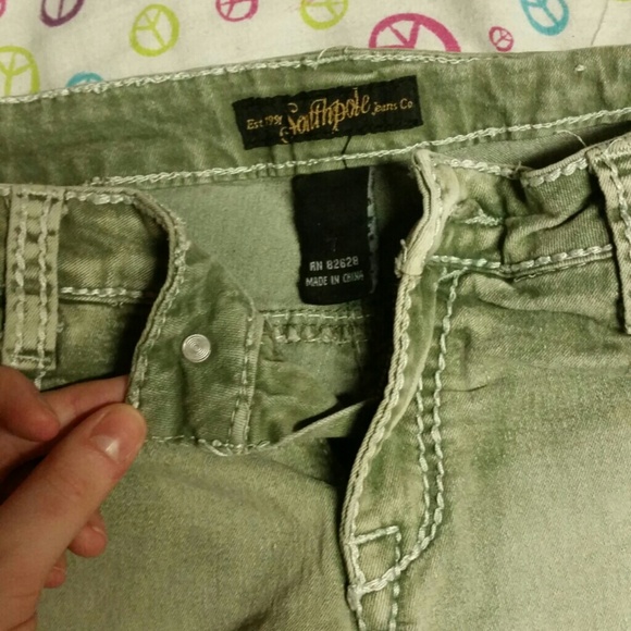Shorts - Picture 3 of 3