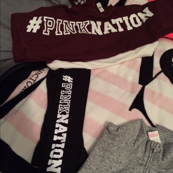 MERRY CHRISTMAS! 😍 - Picture 3 of 4