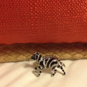 Rhine-stone zebra ring