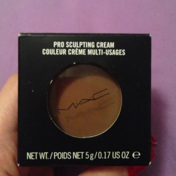MAC Pro sculpting cream