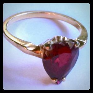 10k yellow gold garnet ring