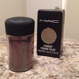 ⛔️SOLD⛔️MAC PIGMENT IN BLUE BROWN