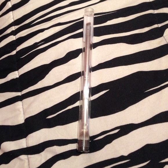 Double sidedIt cosmetics eyeshadow brush