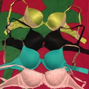 Victoria's Secret bra bundle!!!!
