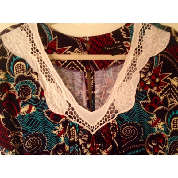 FOREVER 21 Printed Tunic - Picture 2 of 2