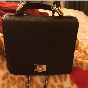 BLACK QUILTED CROSSBODY BAG: PP ONLY