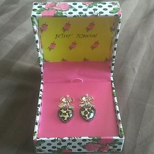 Cute Betsey Johnson earrings
