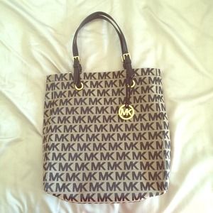 Michael Kors Logo Tote -- PRICE REDUCED