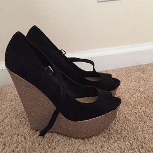 Steve Madden Peep Toe Wedges