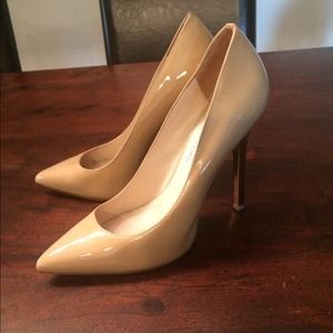 Michael Kors Nude Pumps with Metallic Gold Heel