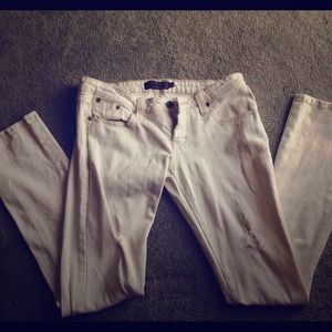 Frankie B's white skinny jeans!!