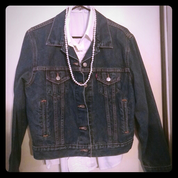 🎀🎀SALE🎀🎀  Levi's Denim Jacket