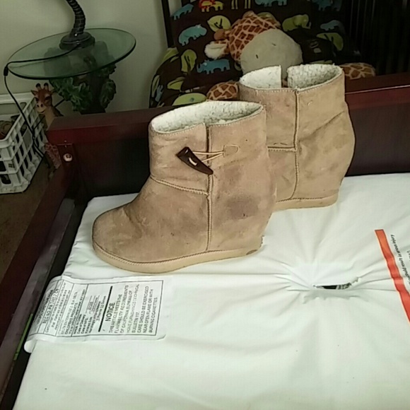 wedge snow boots