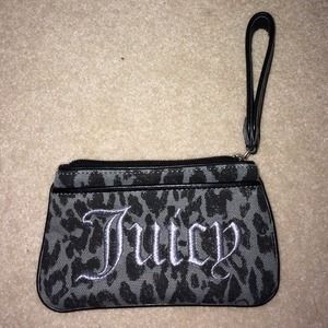 Juicy wristlet