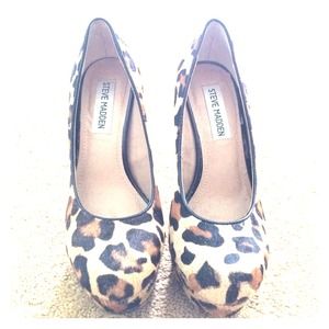 Steve Madden leopard print heels