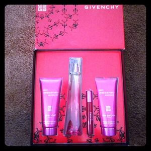 Givenchy Very Irrésistible *new* gift set