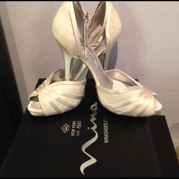 Nina Ankle Strap Ivory Sandal - great for wedding! - Picture 2 of 4