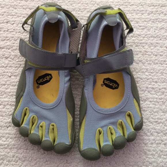Vibram FiveFingers running shoes