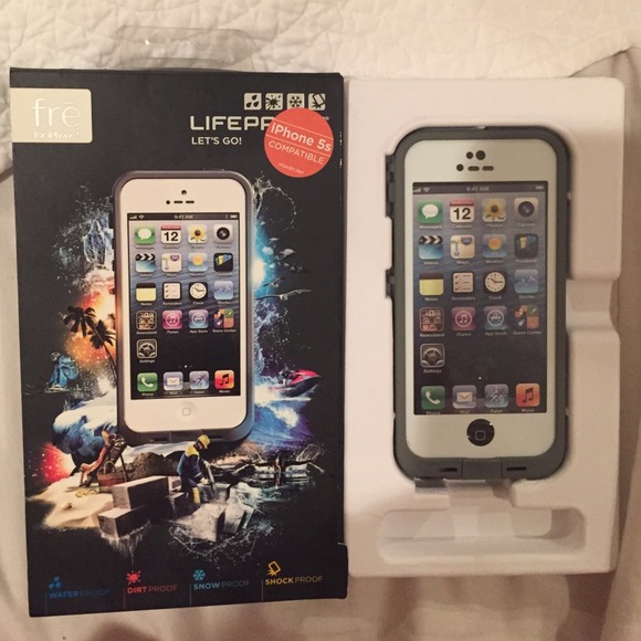 White lifeproof with box