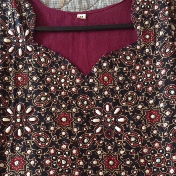 ❤️SOLD❤️Kurti size M, but fits like a small - Picture 2 of 4