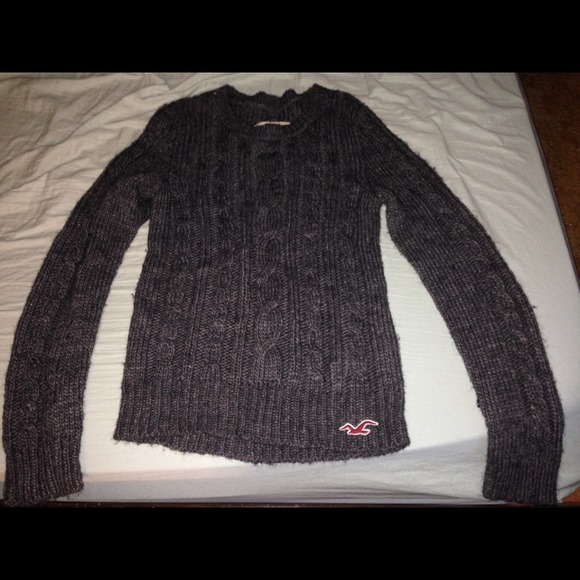 Hollister sweater
