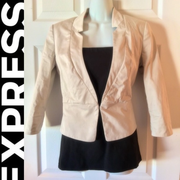 NWOT Express 3/4 Sleeve Blazer 2