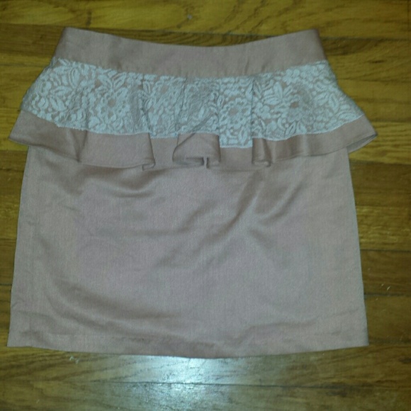 Akira lace peplum skirt - Picture 1 of 3
