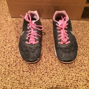 Nike women's free fit 2