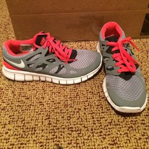 Women's nike free run 2 sneakers