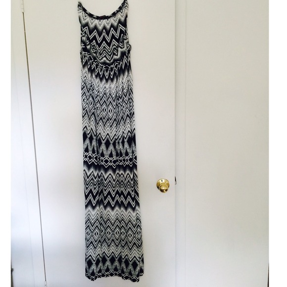 CHEVRON PRINT DRESS - Picture 1 of 2