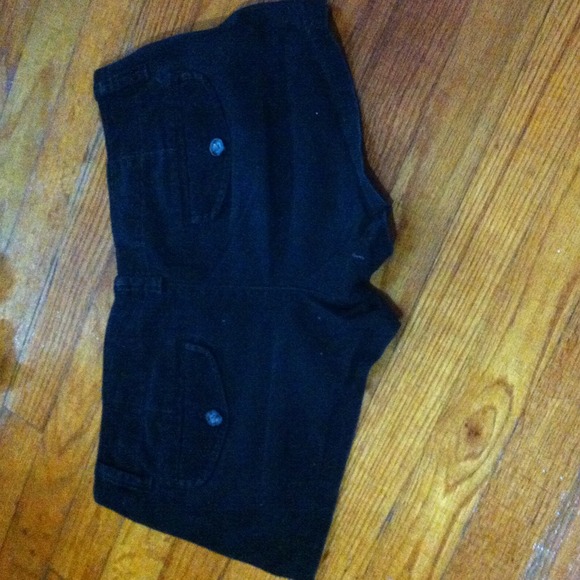 Black American eagle shorts// size 4 - Picture 4 of 4