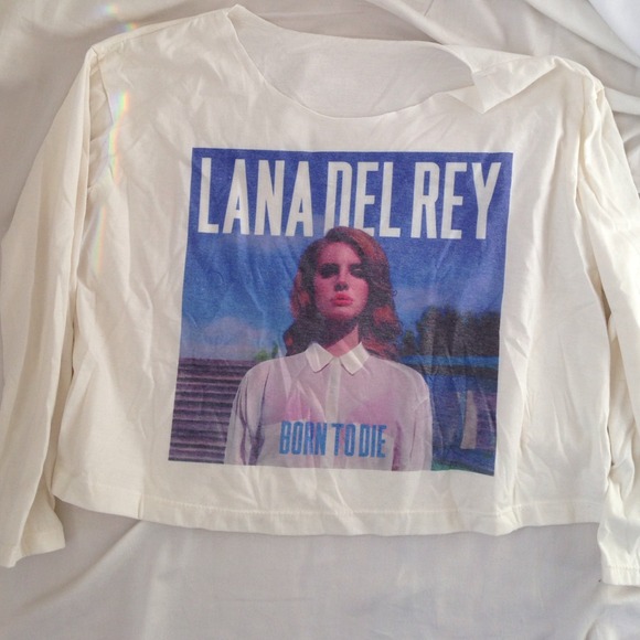 Lana del Rey crop top